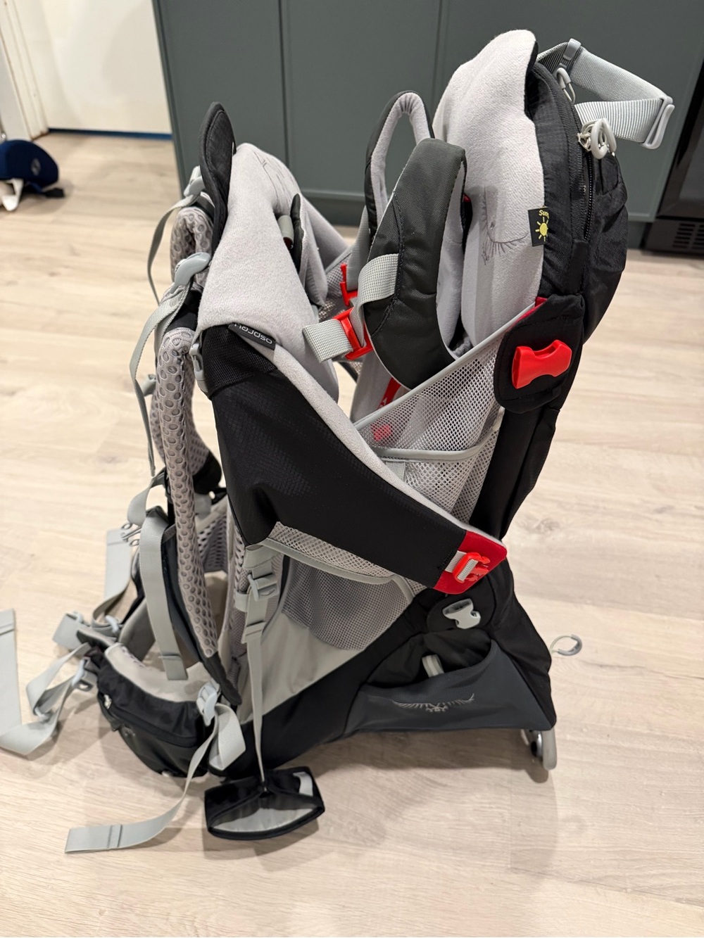 OSPREY Poco AG Plus Child Carrier Backpack in Black and Gray with Red Accents - Picture 2 of 6